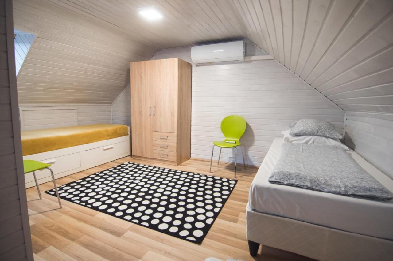 Natura Panzio&Apartmanhaz Орфю Экстерьер фото