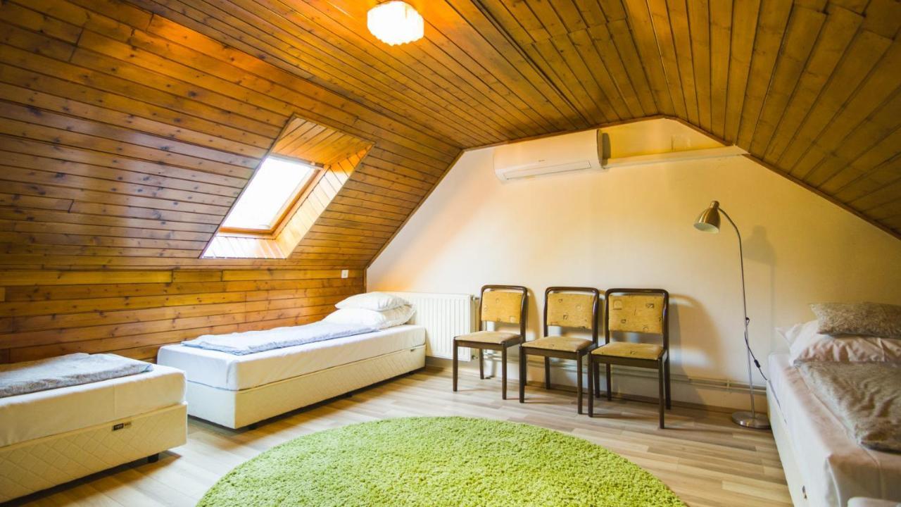 Natura Panzio&Apartmanhaz Орфю Экстерьер фото