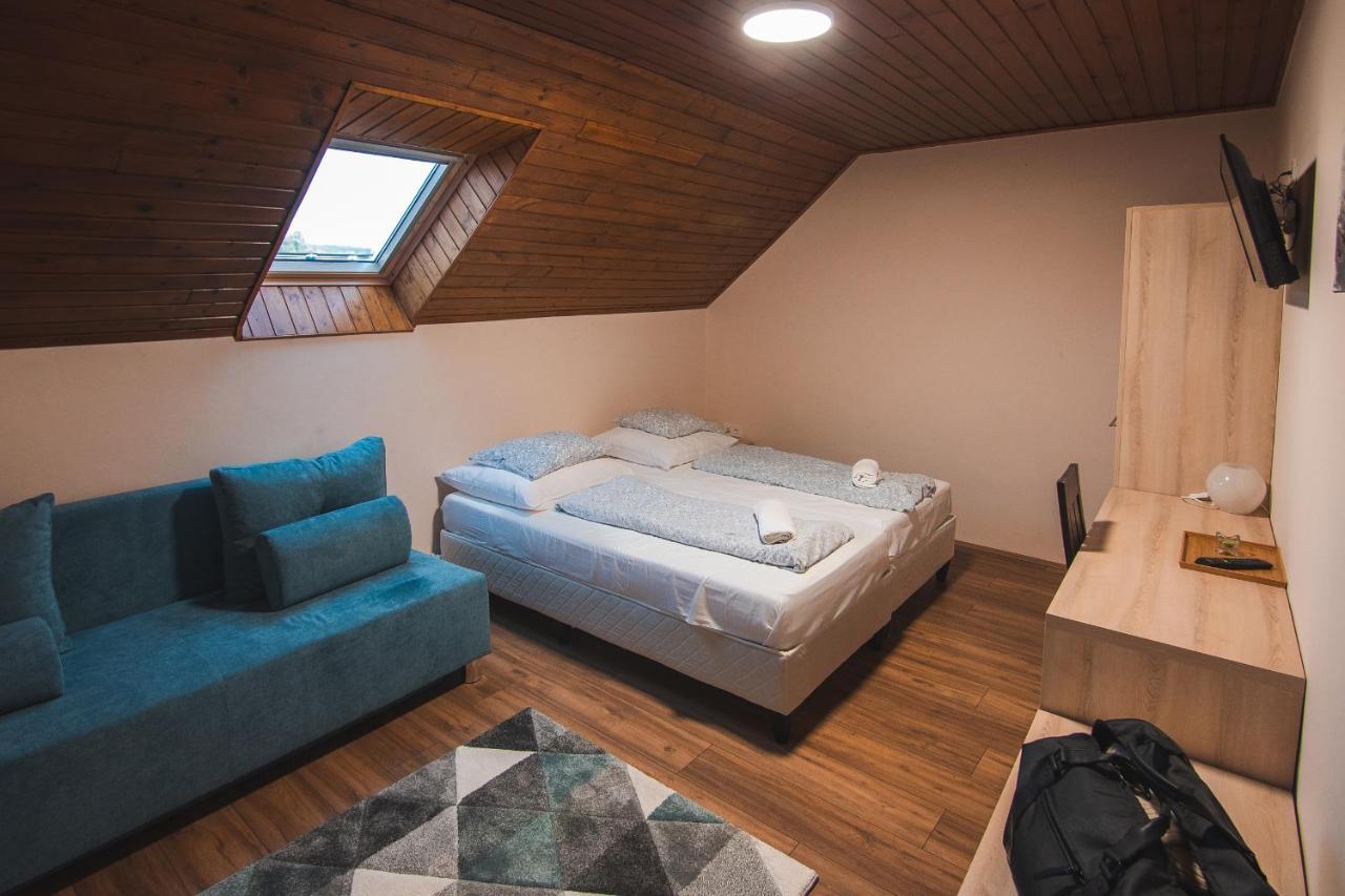 Natura Panzio&Apartmanhaz Орфю Экстерьер фото